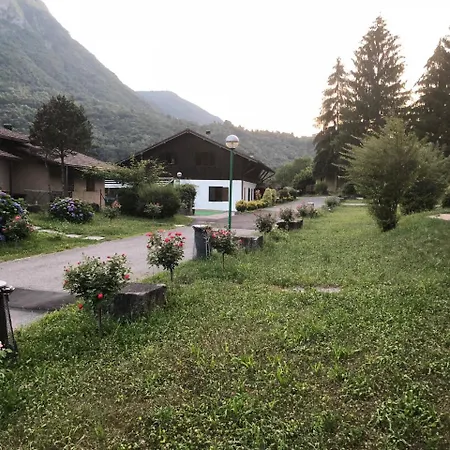 Aparthotel Le Rocce Rosse Taceno